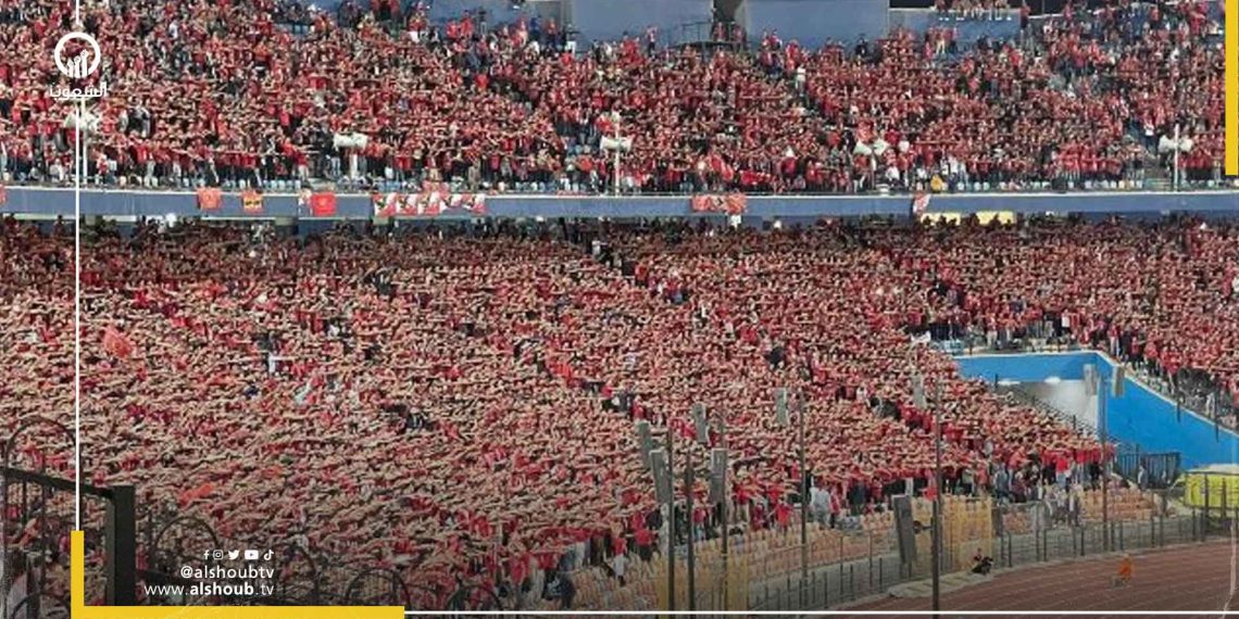 لرفعه علم فلسطين.. الأمن يعتقل شاب في مباراة الأهلي والرجاء