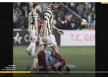 غضب بعد بصق لاعب تركي على المصري "تريزيجيه" أثناء سجوده