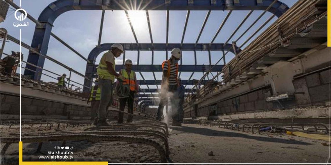 تظاهرة لعمال شركة الحديد والصلب للمطالبة بمستحقاتهم