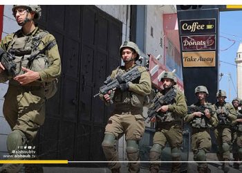 الاحتلال ينفذ عمليات دهم واسعة.. واشتباكات عنيفة في نابلس