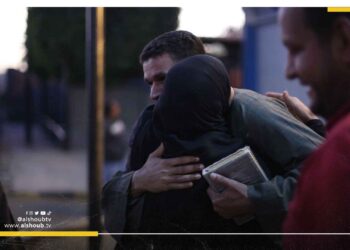 بعد عودة حسام الغمرى للقاهرة.. الشبكة المصرية: ما هو مصير المحبوسين احتياطيا؟