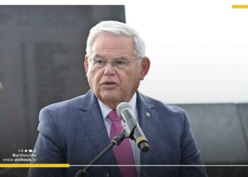 مقابل معلومات عن المساعدات العسكرية.. اتهامات لسيناتور أمريكي وزوجته بتلقي رشى من السلطات المصرية 