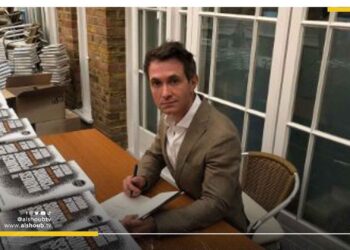 وزيرة داخلية بريطانيا تشيد بكاتب متطرف يهاجم المنظمات الإسلامية 