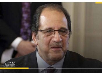 تفاصيل جديدة.. عباس كامل متورط في فضيحة السيناتور الأمريكي