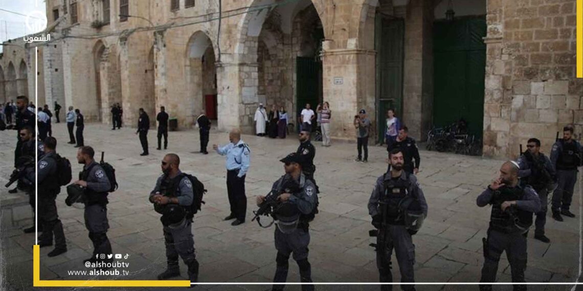 منع الفلسطينيين من أداء الصلاة بالمسجد الأقصى
