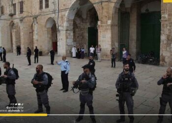 منع الفلسطينيين من أداء الصلاة بالمسجد الأقصى