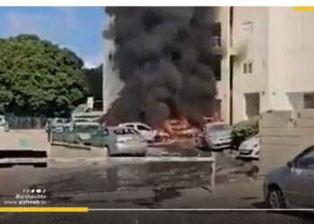 ألسنة اللهب تشتعل في عسقلان بفعل صواريخ المقاومة (فيديو)