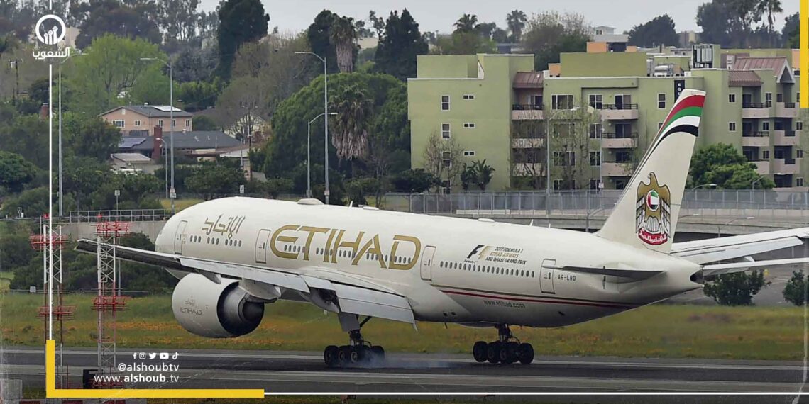 الطيران الإماراتي يتمسك باستمرار تسيير الرحلات الجوية للاحتلال