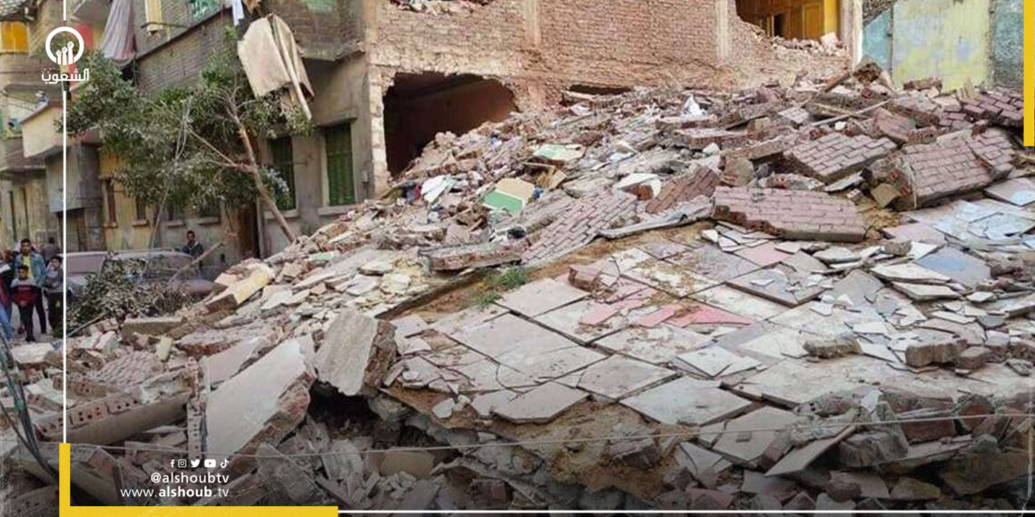 انهيار عقارين في الإسكندرية بفعل الطقس