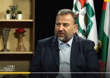 الاحتلال يعتقل شقيقتي الشيخ صالح العاروري 