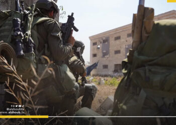 جيش الاحتلال يعترف بمقتل ضابطين في المعارك بحي الشجاعية