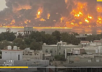 الحكومة اليمنية في عدن تدين الغارات الإسرائيلية على الحديدة