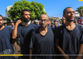 تعرضوا للتعذيب والتنكيل.. الاحتلال يطلق سراح 19 فلسطينيا من غزة 