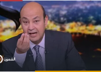 عمرو أديب يهاجم شطب المئات من قوائم الإرهاب بمصر