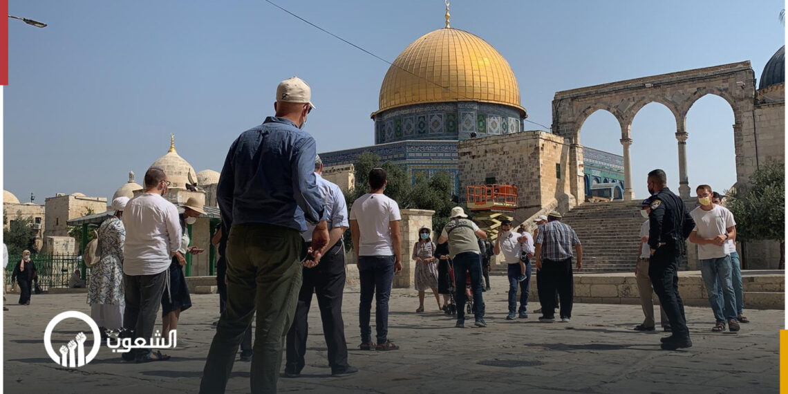 مستوطنون يقتحمون باحات المسجد الأقصى