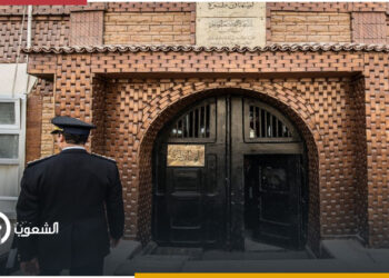 بينهم شخص مصاب بالشلل.. إحالة 120 مصريا للمحاكمة 